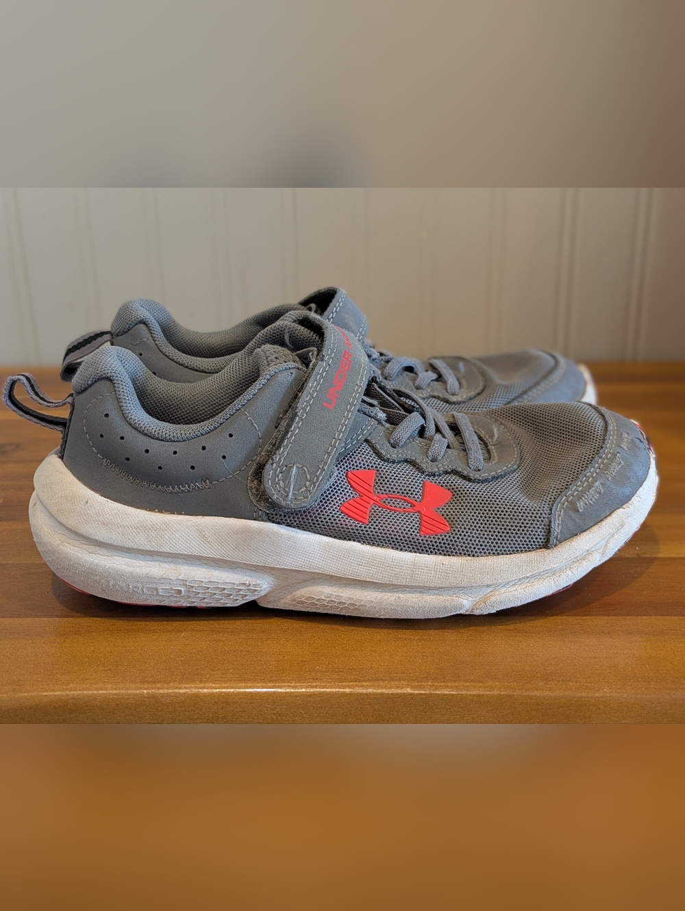 Under Armour Kids Gray and Red Velcro Sneakers
